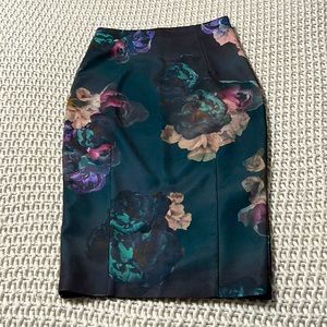 H&M pencil skirt size 4